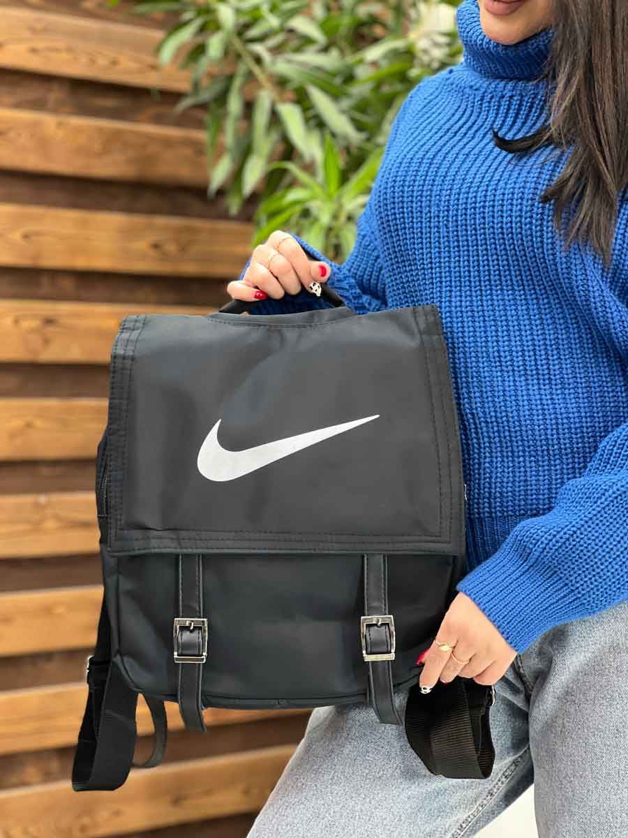 کوله برزنتی جلو سگک NIKE در ونوس مد کوله برزنتی جلو سگک NIKE در ونوس مد