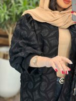 مانتو جلو باز