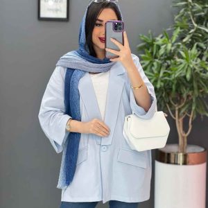 مانتو یقه مثلثی تک دکمه در ونوس مد