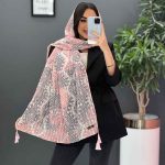 شال طرح هندسی منگوله دار در ونوس مد