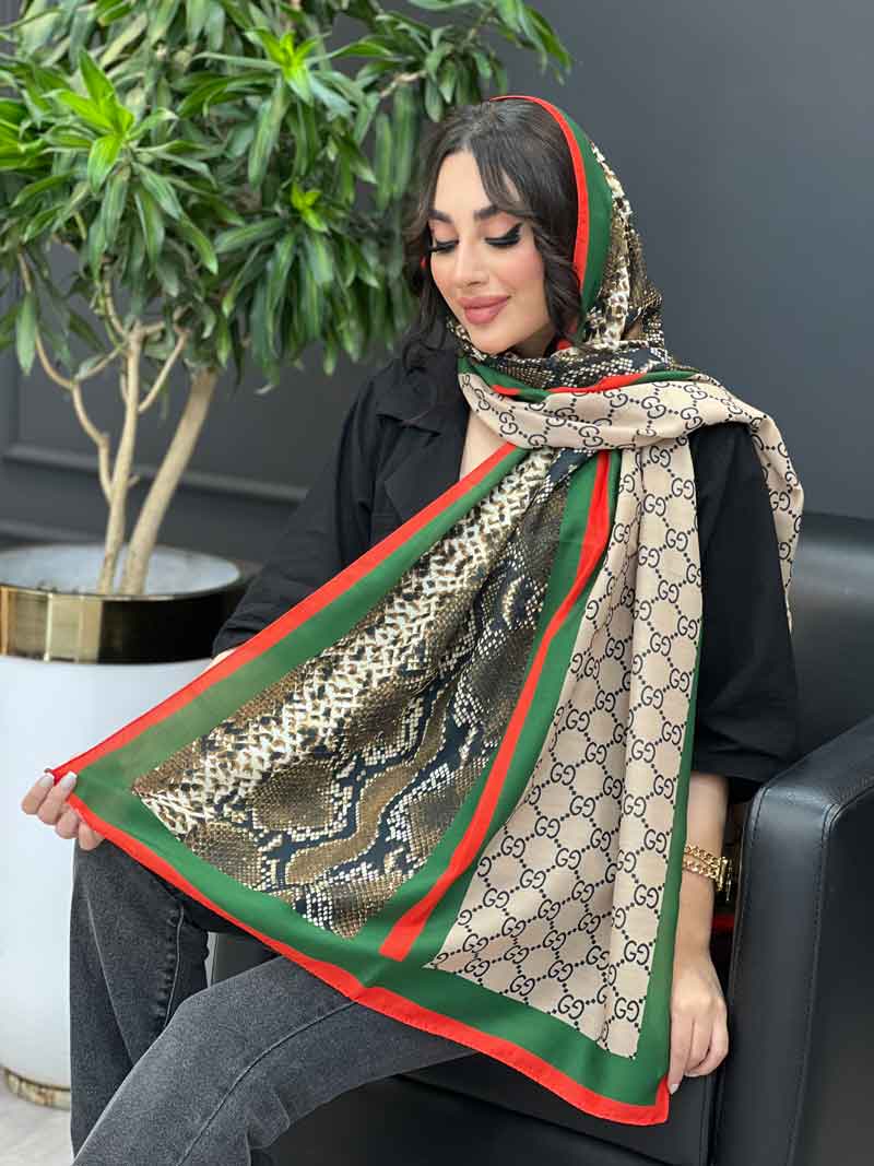 شال گوچی طرح پوست ماری کد 3239 شال گوچی طرح پوست ماری کد 3239