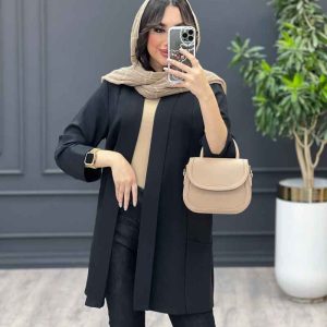 مانتو جلو باز