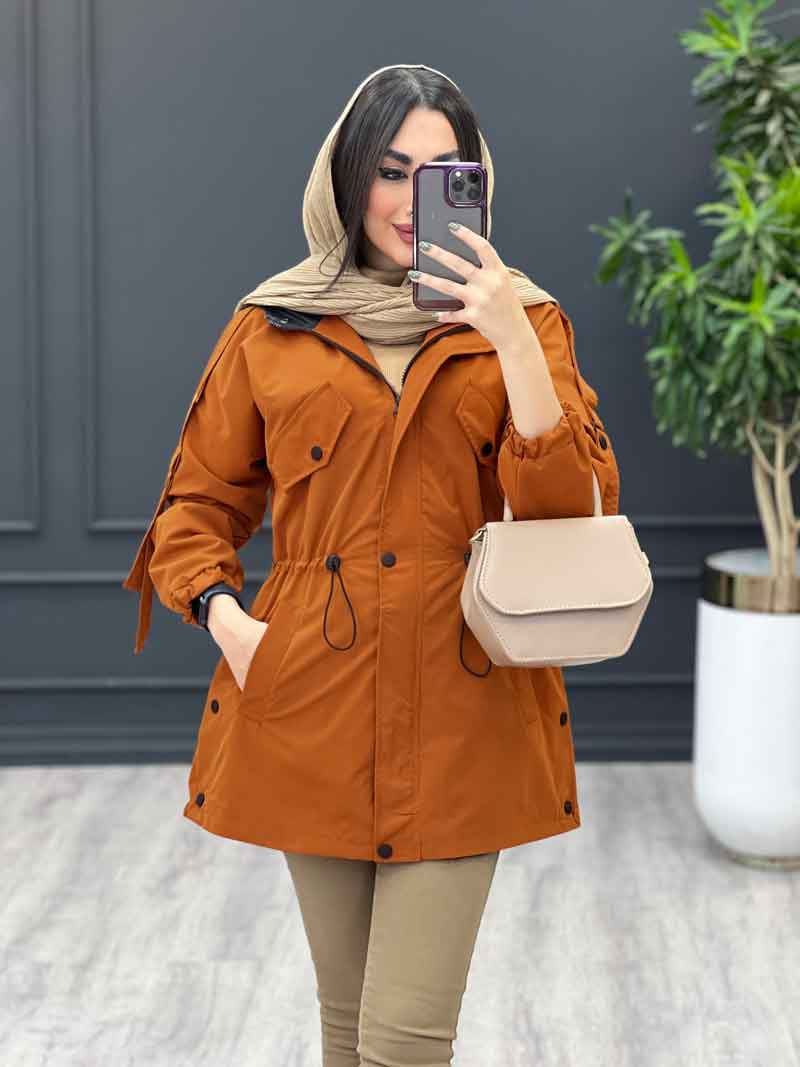 بارانی بغل سه دکمه کلاه دار کد 3606 بارانی بغل سه دکمه کلاه دار کد 3606