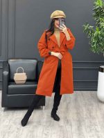 استایل با بارانی نارنجی