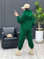 هودی کلاه دار