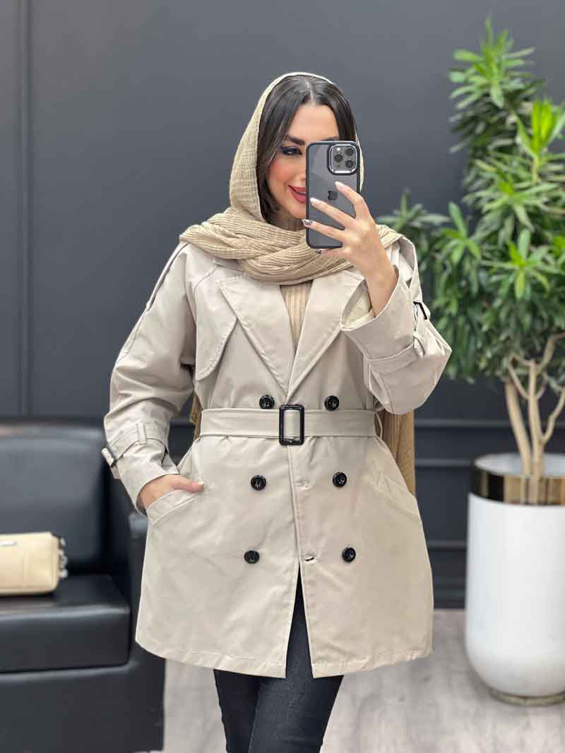 بارانی شش دکمه ژیله گرد کوتاه کد 3930 بارانی شش دکمه ژیله گرد کوتاه کد 3930