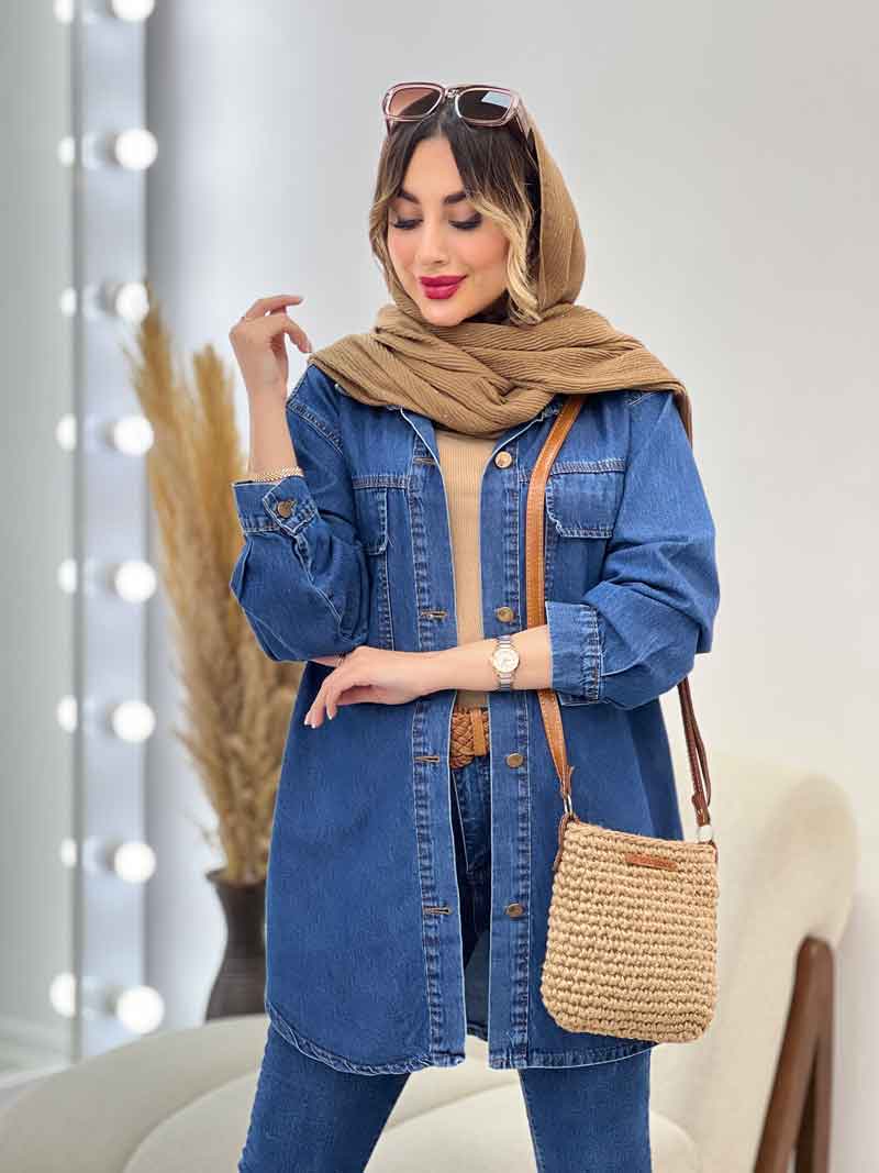 مانتو جین دو جیب پاکتی برش دار کد 4978 مانتو جین دو جیب پاکتی برش دار کد 4978