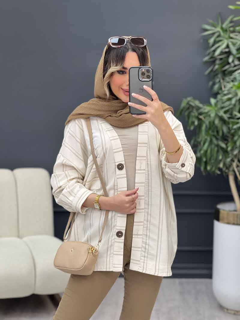 مانتو راه راه دکمه چوبی کد 4961 مانتو راه راه دکمه چوبی کد 4961