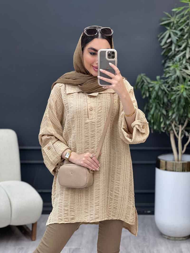 مانتو دوخت دار یقه دو دکمه کد 4568 مانتو دوخت دار یقه دو دکمه کد 4568