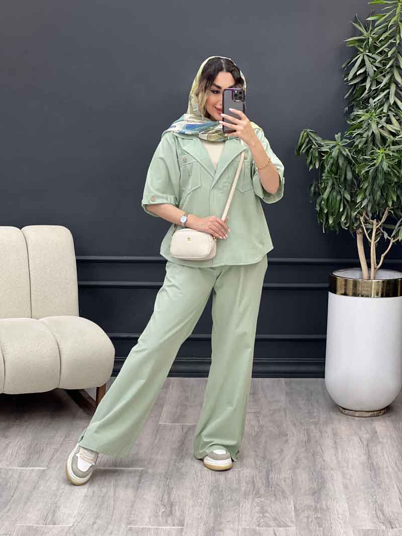 ست مانتو وشلوار جلو بسته دلوان کد 5209 ست مانتو وشلوار جلو بسته دلوان کد 5209