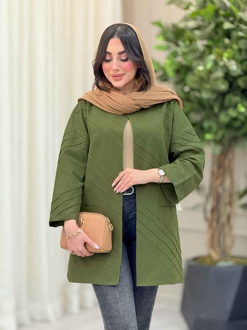 مانتو برش دار بغل چاک کد 6433 مانتو برش دار بغل چاک کد 6433