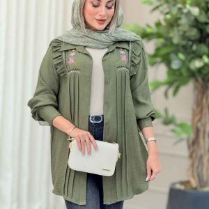 مانتو گلدوزی سرشانه چین کد 6845