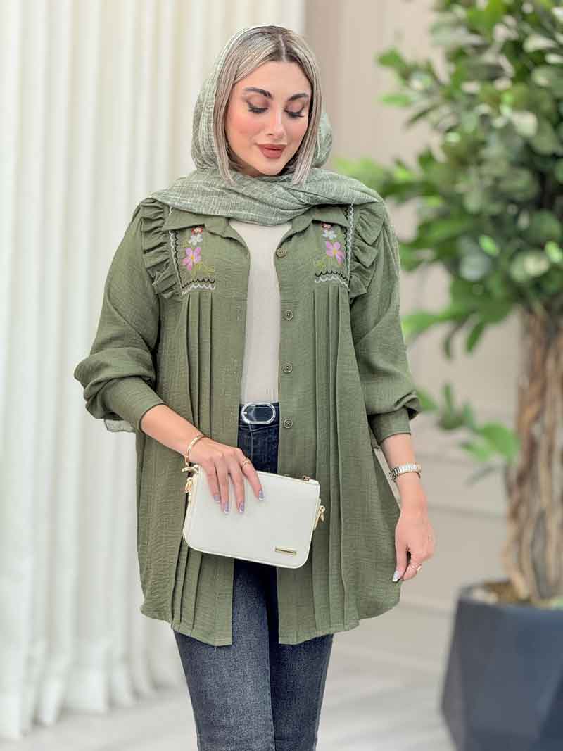 مانتو گلدوزی سرشانه چین کد 6845 مانتو گلدوزی سرشانه چین کد 6845